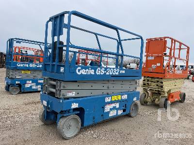 Photo of a 2005 Genie GS-2032