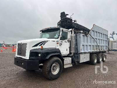 Photo of a 2004 International 9200I