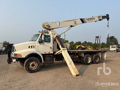 Photo of a 1997 Ford LT8513