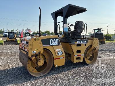 Photo of a 2007 Caterpillar CB434D
