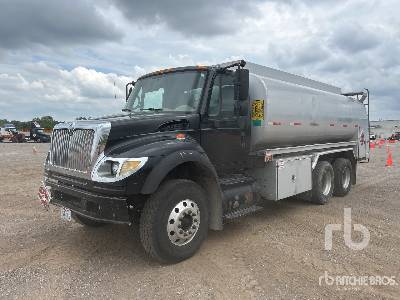 Photo of a 2007 International 7600