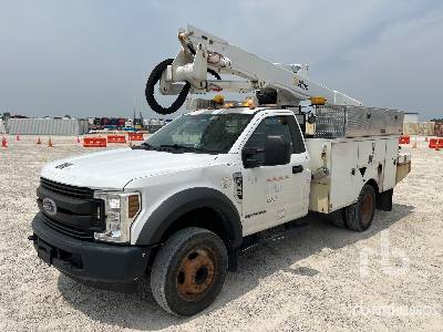 Photo of a 2018 Ford F-550
