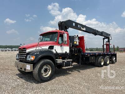 2007 MACK  CV713  Hiab 335 K-4 8300 lb Articulate ...  Boom Truck