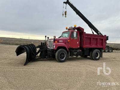 Photo of a 1997 International 2554
