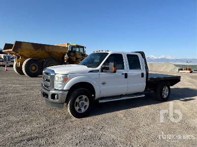 2016 FORD F-250 XLT 4x4 Crew Cab Flatbed Truck 2016 FORD F-250 XLT 4x4 Crew Cab Flatbed Truck