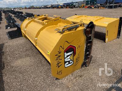 Photo of a  Caterpillar 124 in