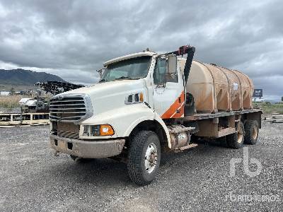 Photo of a 2007 Sterling LT9500