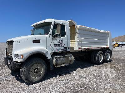 Photo of a 2004 Volvo VHD