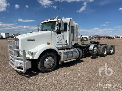 Photo of a 2014 Kenworth T800