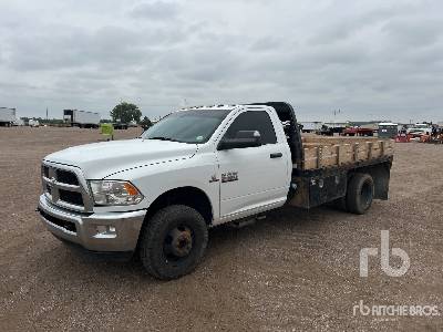 2018 DODGE  RAM 3500  4x4  Flatbed Truck