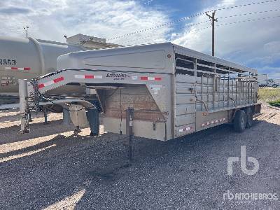 24 ft T/A Stock Trailer 24 ft T/A Stock Trailer