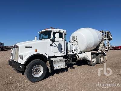 2006 KENWORTH  W900  8x4 (Inoperable)  Mixer Truck