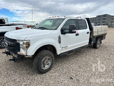 2019 FORD F-350 XL 4x4 Crew Cab (Inoperable) Flatbed Truck 2019 FORD F-350 XL 4x4 Crew Cab (Inoperable) Flatbed Truck