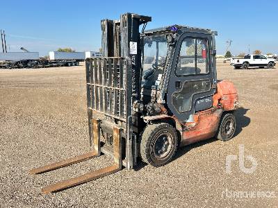 2011 TOYOTA 7FDU35 7000 lb Pneumatic Tire Forklift 2011 TOYOTA 7FDU35 7000 lb Pneumatic Tire Forklift