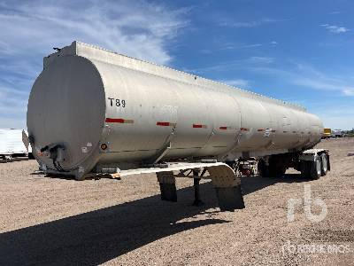 1979 FRUEHAUF  TAG-F2-ESF  9200 gal T/A  Tank Trailer