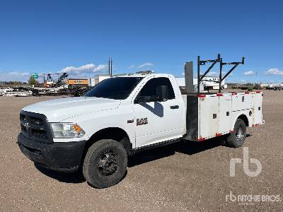 2015 RAM 3500 4x4 Utility Truck 2015 RAM 3500 4x4 Utility Truck