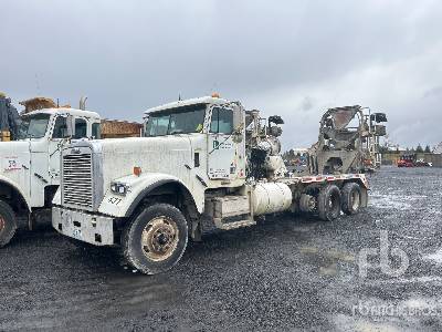 Photo of a 2005 Freightliner FLD 120