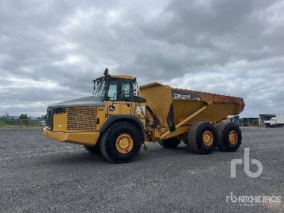 Photo of a 2013 John Deere 370ET