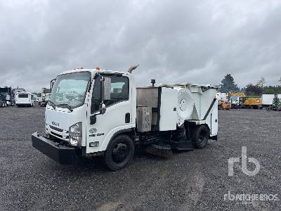 Photo of a 2017 Isuzu NPR-XD