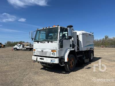 Photo of a 2001 Sterling SC8000