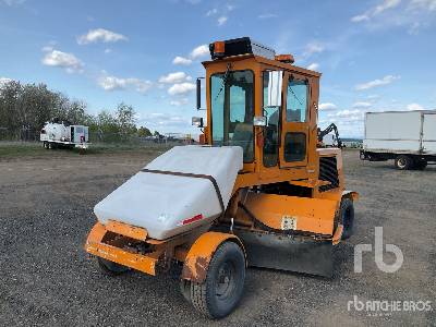 Photo of a 2004 Waldon SM250