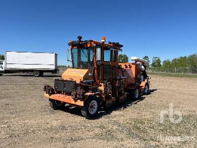 Photo of a 2007 Broce Broom CT 2000