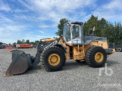 Photo of a 1996 Daewoo MEGA 400