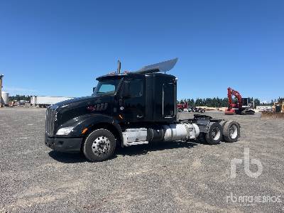 Photo of a 2017 Peterbilt 579