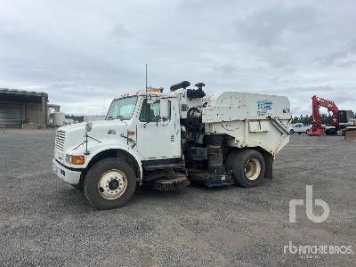Photo of a 1998 International 4700
