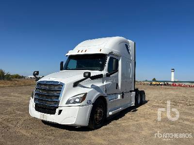 2019 FREIGHTLINER  CASCADIA 126  6x4  Truck Tractor (T/A)