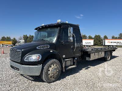 Photo of a 2022 Freightliner M2 106