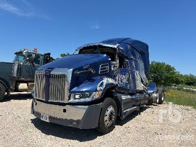 Photo of a 2021 Western Star 5700XE