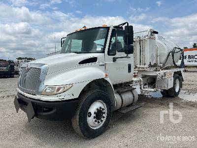 Photo of a 2012 International 4300 SBA