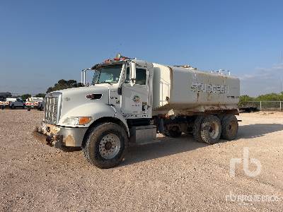 Photo of a 2009 Peterbilt 340