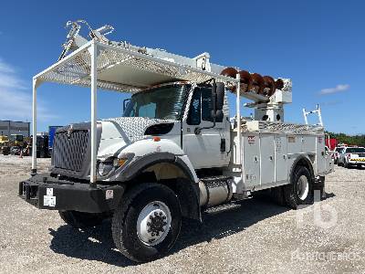 Photo of a 2014 International 7400