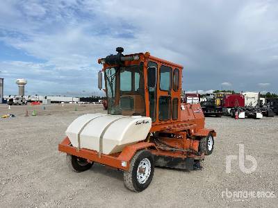 Photo of a 2017 Broce Broom CRT350