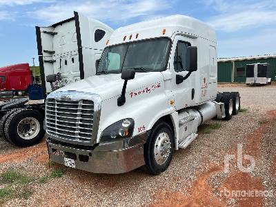 2014 FREIGHTLINER  CASCADIA 125  6x4 (Inoperable)  Truck Tractor (T/A)