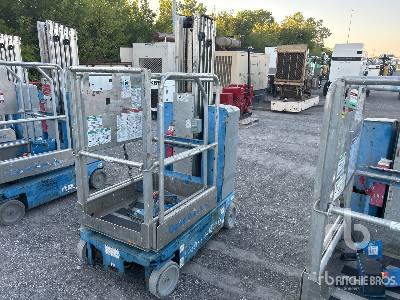 2013 GENIE GR-20 Boom Lift 2013 GENIE GR-20 Boom Lift