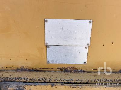 Photo of a 1998 Caterpillar PS-200B
