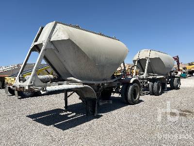1979 PEERLESS  486 cft S/A Lead  Pneumatic Bulk Trailer