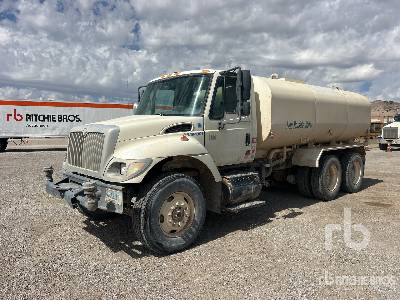 2007 INTERNATIONAL 7400 4000 gal 6x4 Water Truck 2007 INTERNATIONAL 7400 4000 gal 6x4 Water Truck