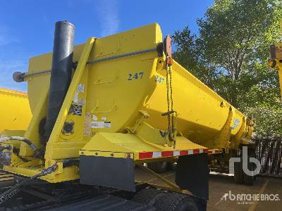 2004 RANCO 32 ft T/A End Dump Trailer 2004 RANCO 32 ft T/A End Dump Trailer