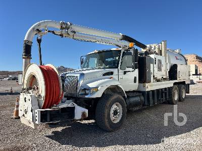 2007 INTERNATIONAL  7400  Vac-Con on 6x4  Sewer Truck