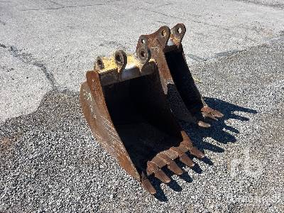 Quantity of (2) - Fits John Dee ... Loader Backhoe Bucket Quantity of (2) - Fits John Dee ... Loader Backhoe Bucket