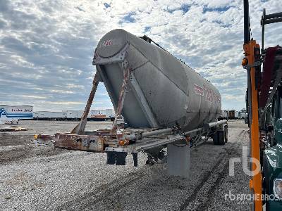 1986 Fruehauf 1525 cft T/A