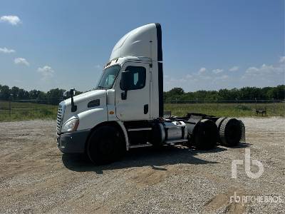 2016 FREIGHTLINER CASCADIA 113 6x4 Truck Tractor (T/A) 2016 FREIGHTLINER CASCADIA 113 6x4 Truck Tractor (T/A)
