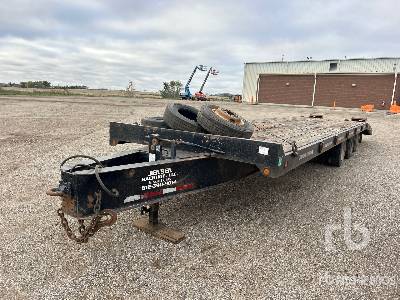 2003 Towmaster 33 ft Tri/A