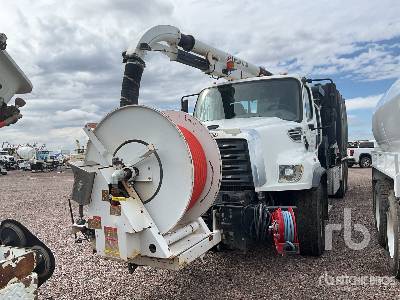 2015 Freightliner 114SD