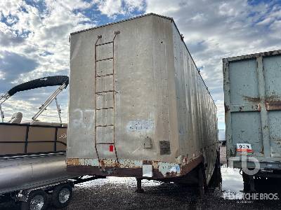 1980 Columbia 45 ft x 96 in T/A Spread Axle O ...