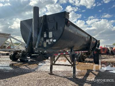 2005 RANCO ED3038LW 36 ft T/A Frameless End Dump Trailer 2005 RANCO ED3038LW 36 ft T/A Frameless End Dump Trailer